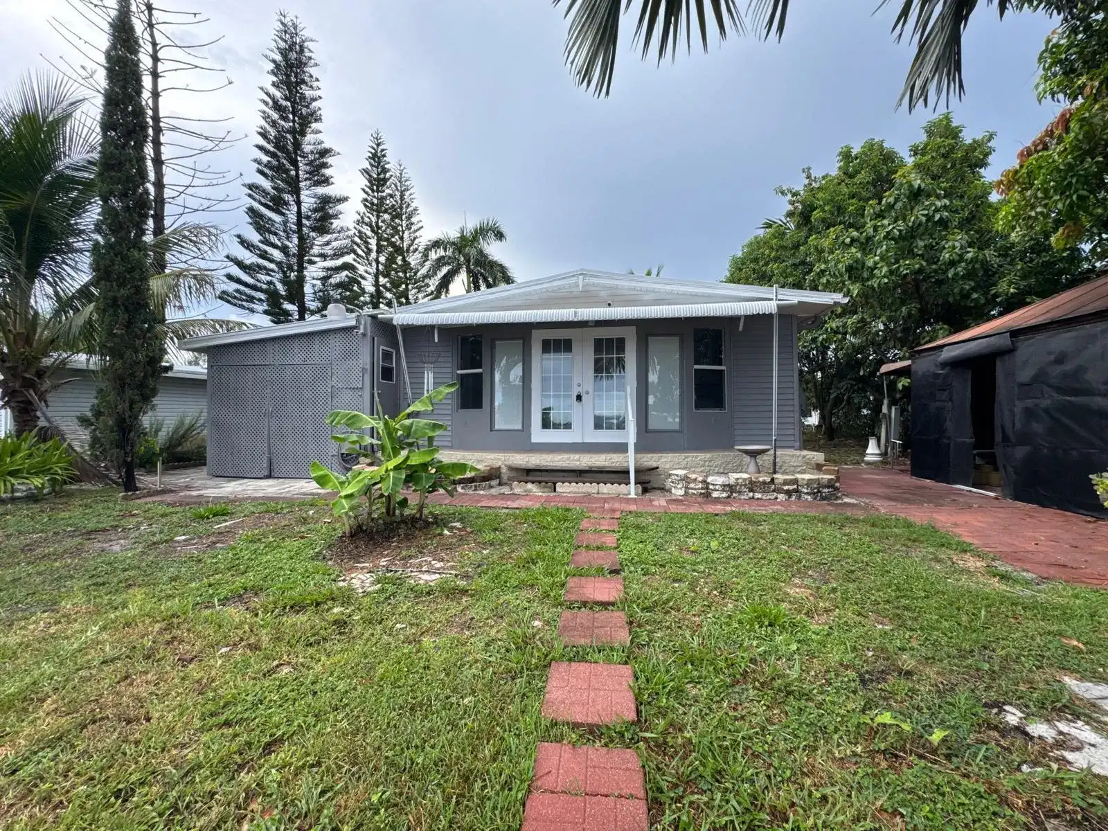 1495 Michelle Drive N # 68, West Palm Beach FL 33409