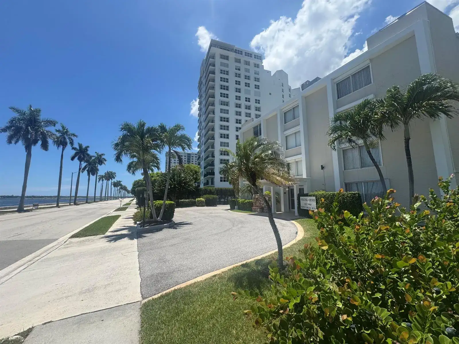 1527 S FLAGLER Drive # 112F, West Palm Beach FL 33401 photo 4