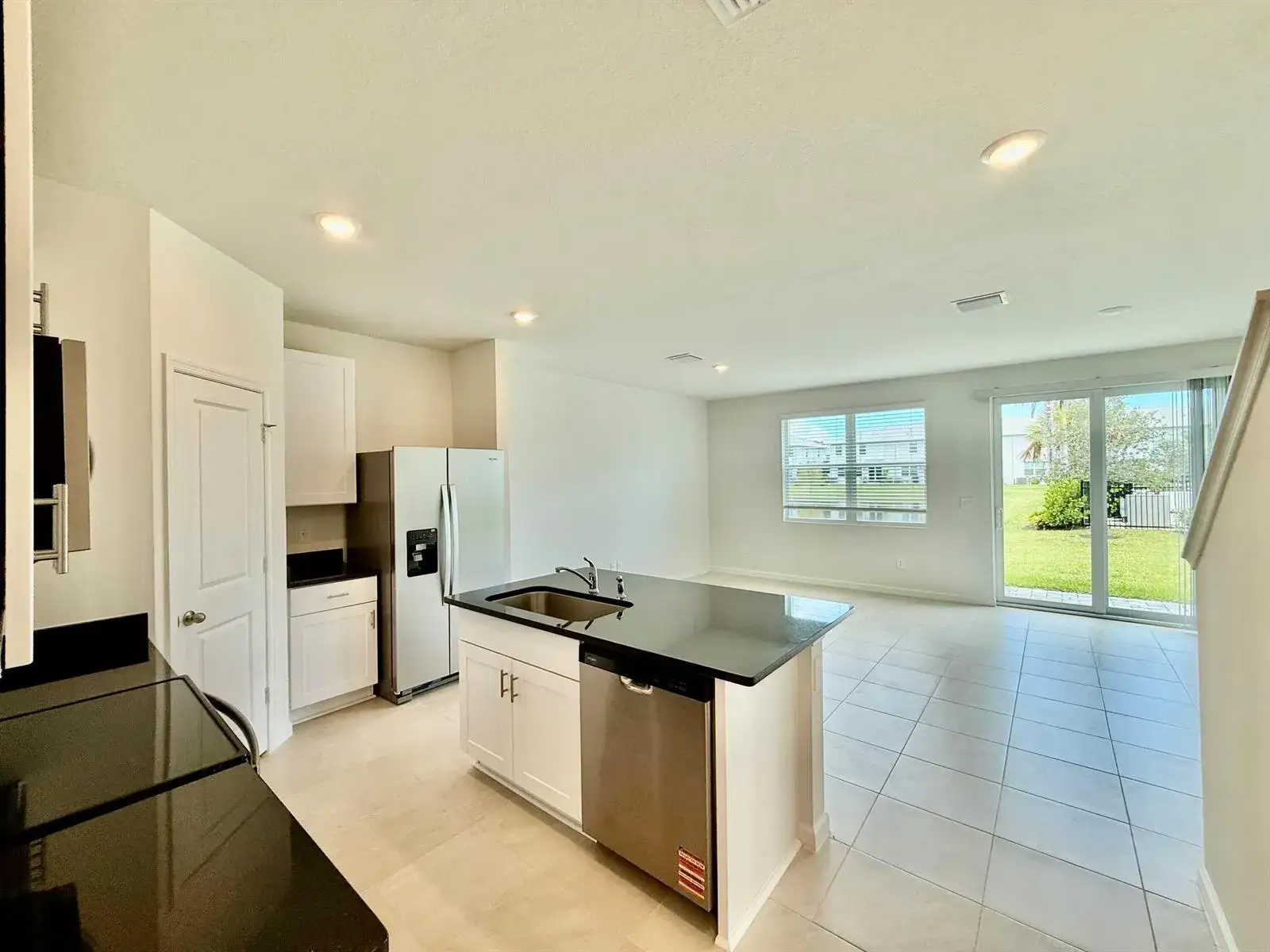 655 Salisbury Circle, Fort Pierce FL 34982 photo 2