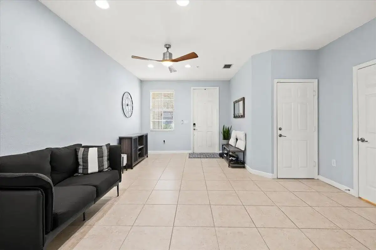 130 EMERALD CREEK Terrace, Plantation FL 33325 photo 3