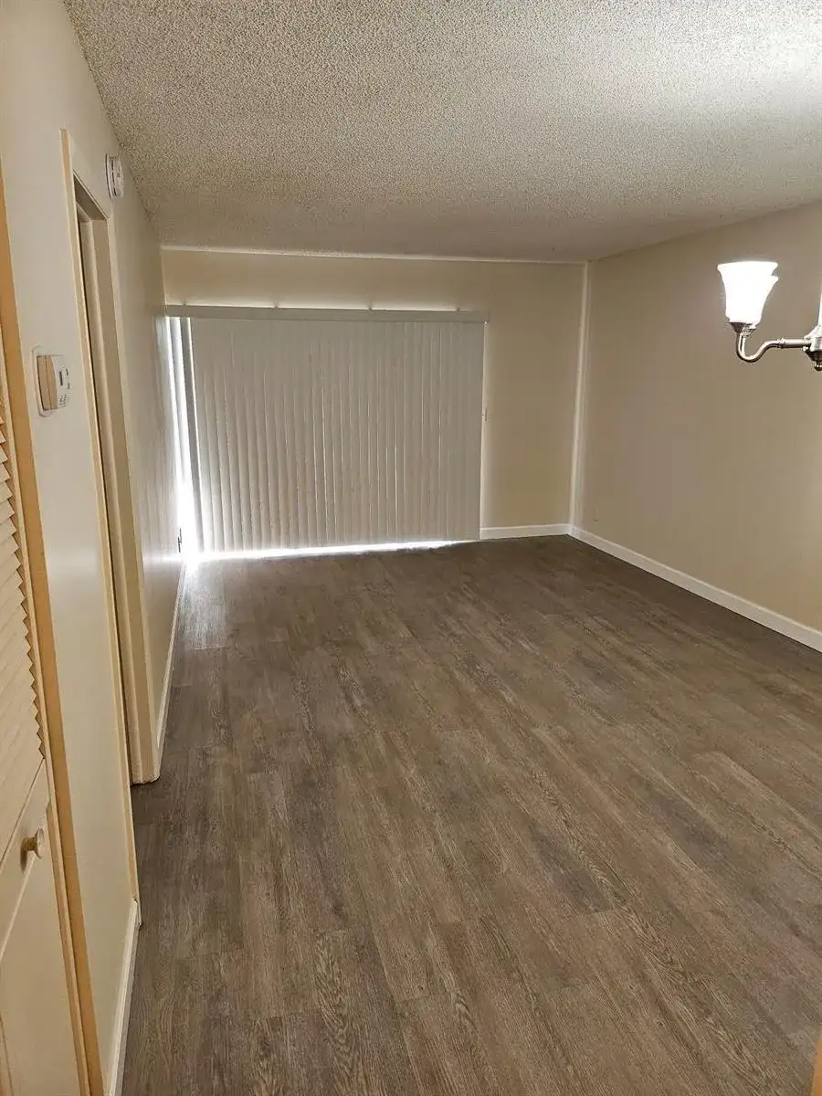 2900 NW 46TH Avenue # 105, Lauderdale Lakes FL 33313 photo 3