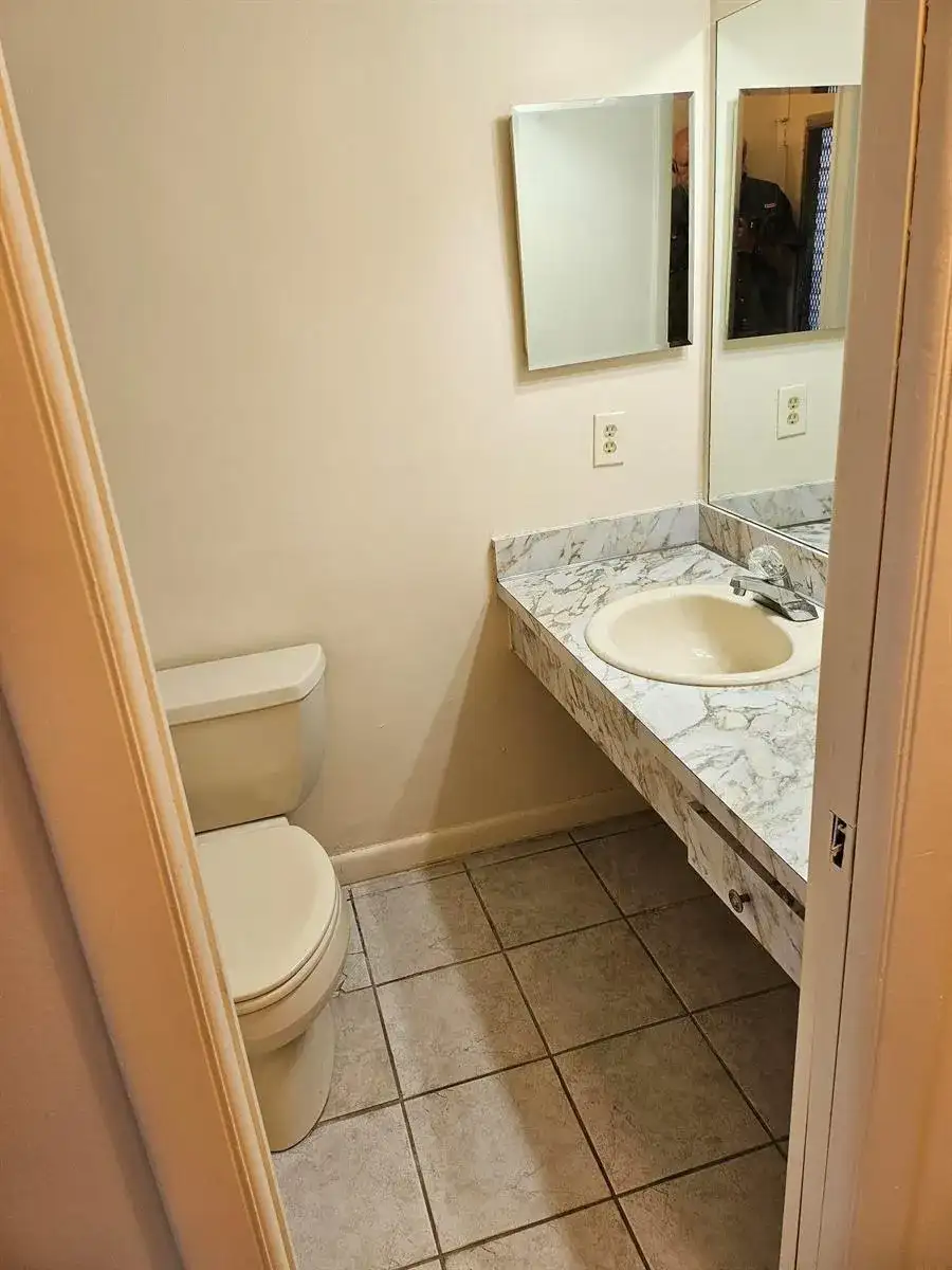 2900 NW 46TH Avenue # 105, Lauderdale Lakes FL 33313 photo 4