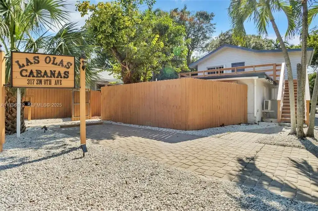 317 SW 9TH Avenue # 3, Fort Lauderdale FL 33312