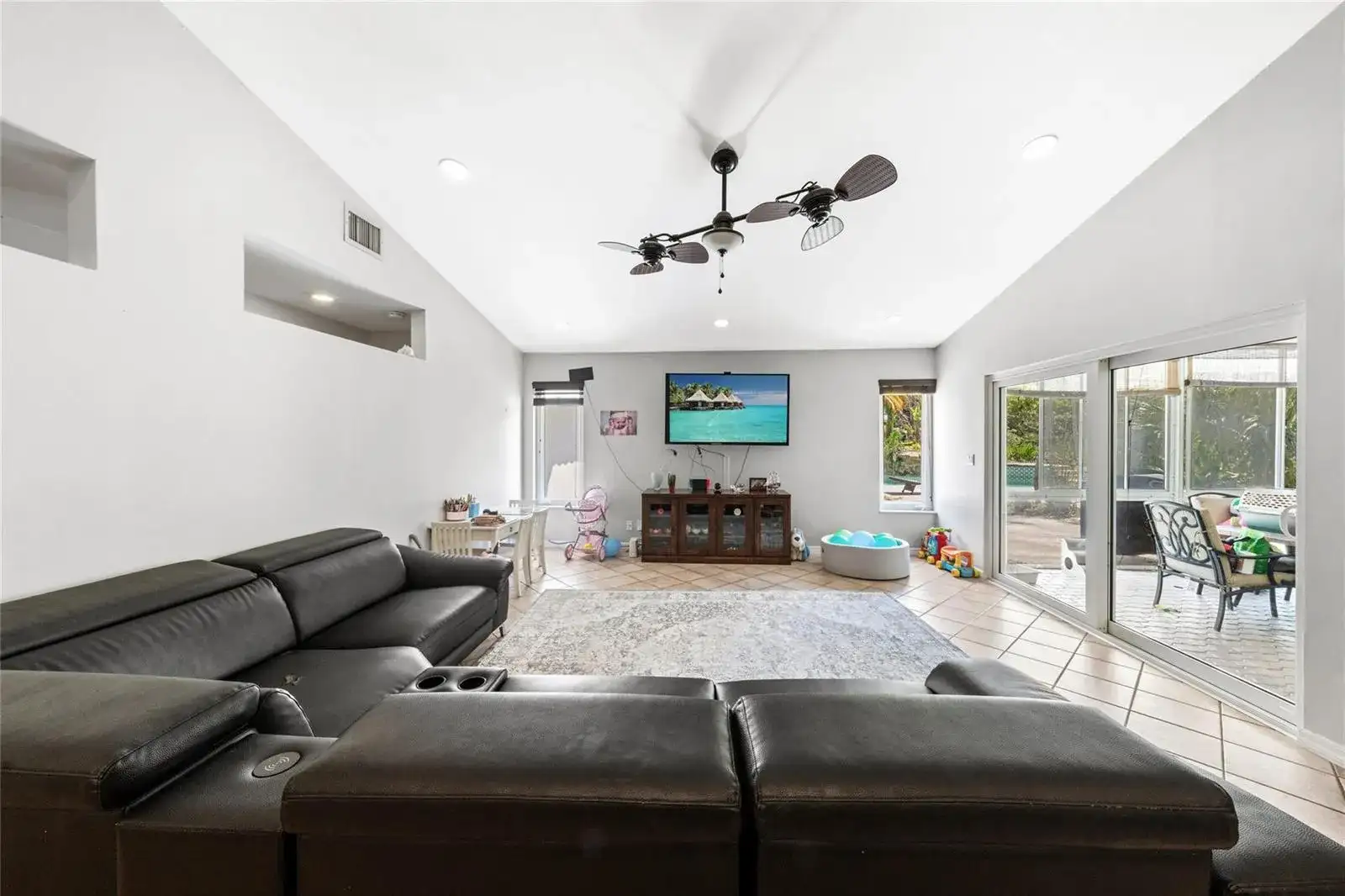 14463 SW 16TH Court, Davie FL 33325 photo 4