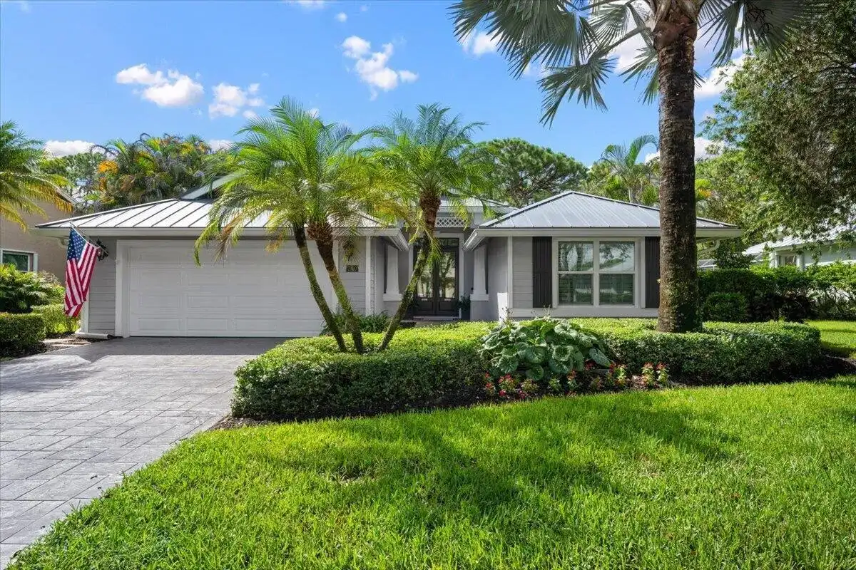 7990 SE Mammoth Drive SE, Hobe Sound FL 33455
