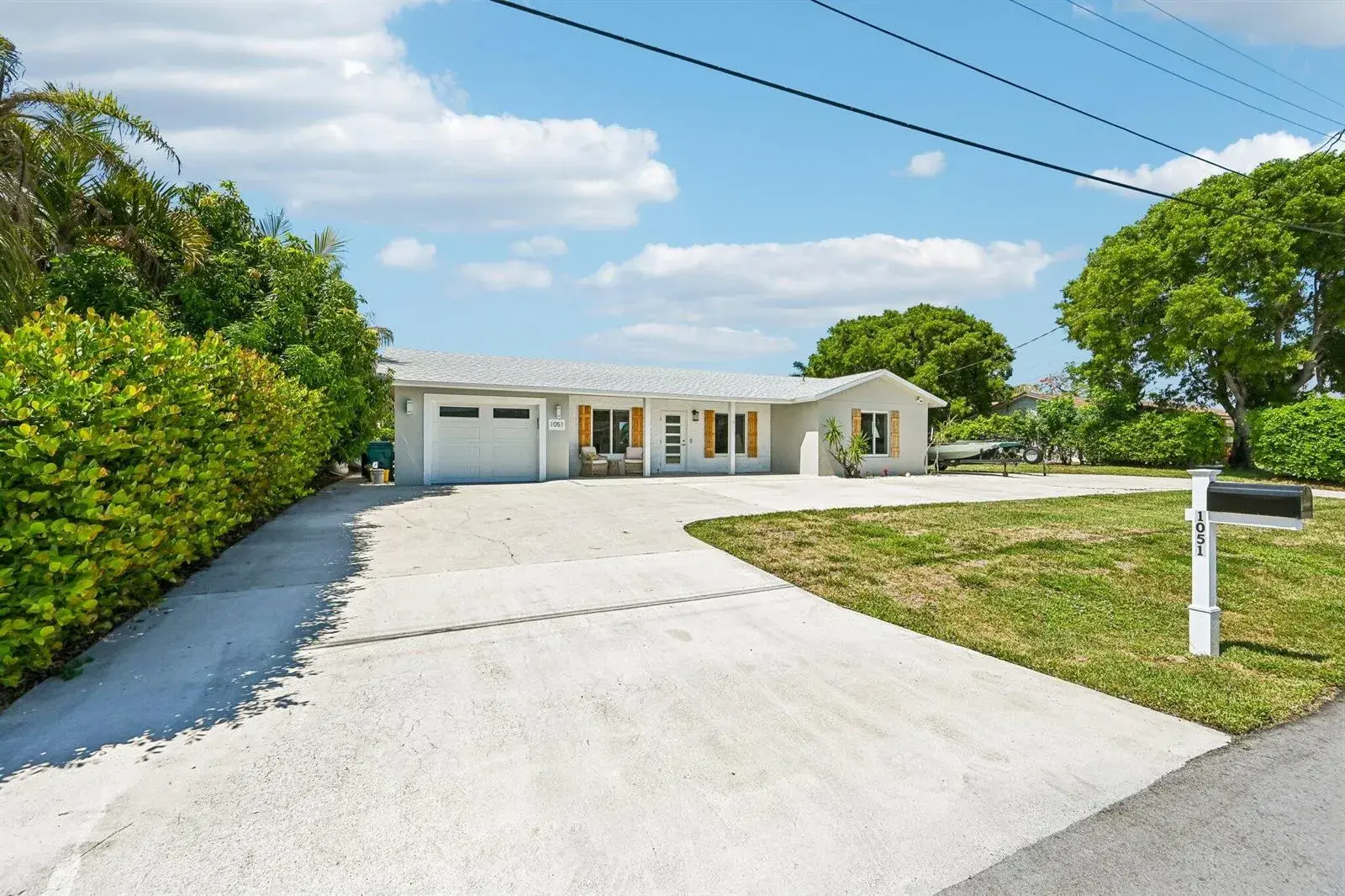 1051 SW 25th Avenue, Boynton Beach FL 33426