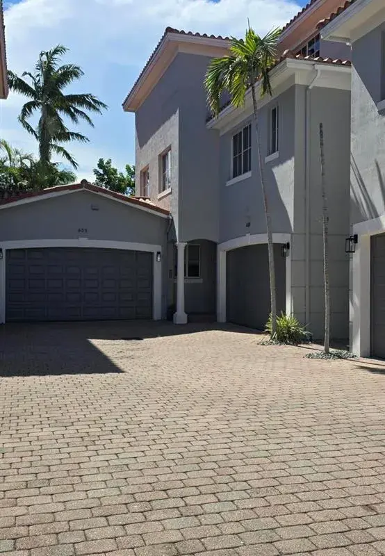 635 NE 11th Avenue, Fort Lauderdale FL 33304