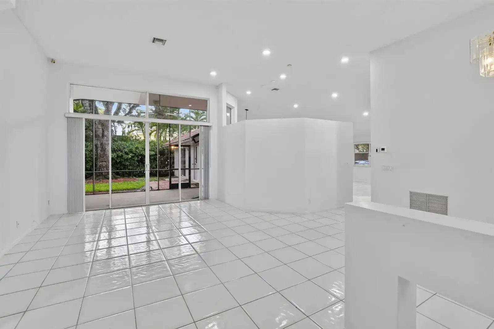 924 SPOONBILL Circle, Weston FL 33326 photo 3