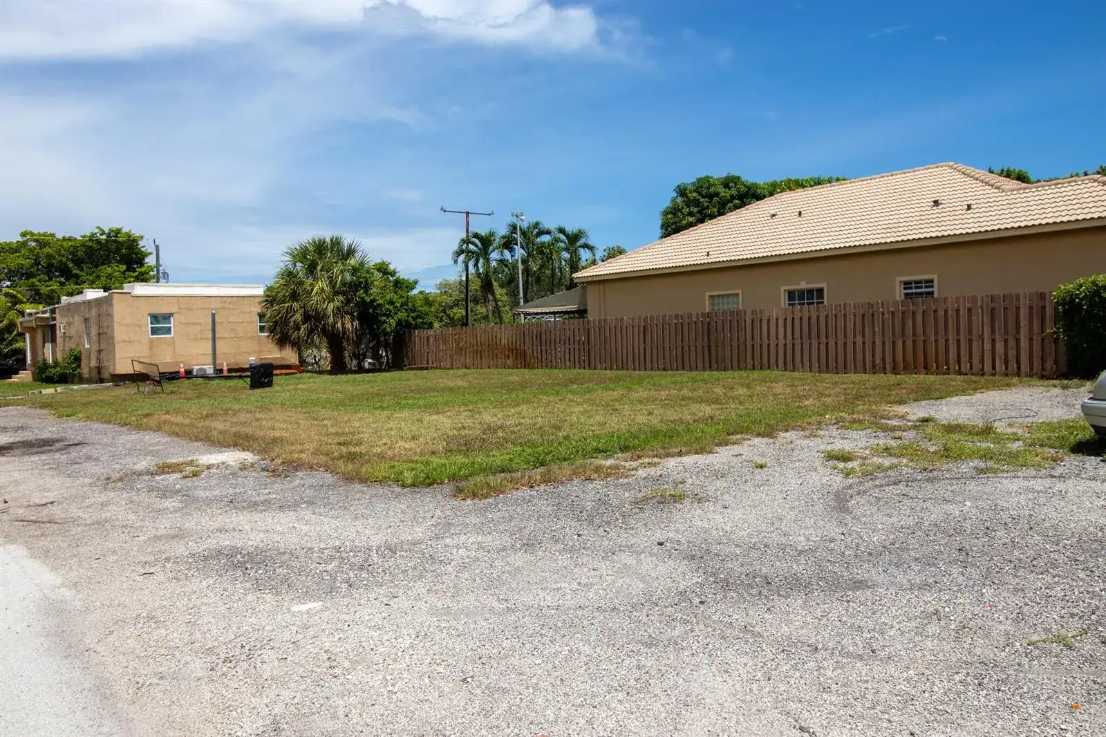243 SW 8TH Street, Deerfield Beach FL 33441 photo 2