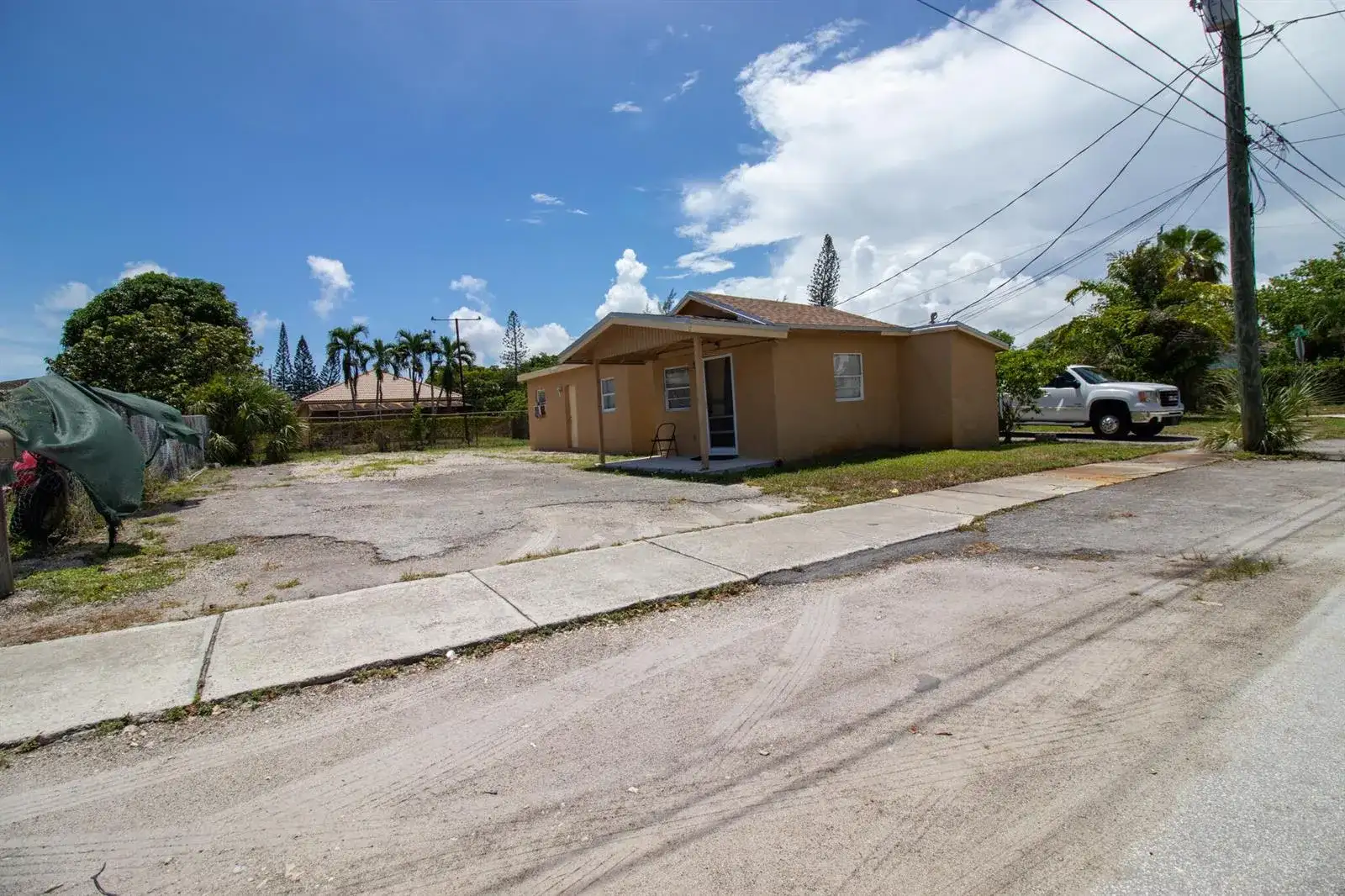 242 SW 7TH Court, Deerfield Beach FL 33441 photo 4