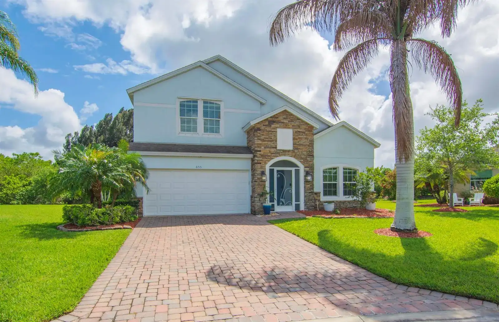 655 VALENCIA Circle SW, Vero Beach FL 32968 photo 2