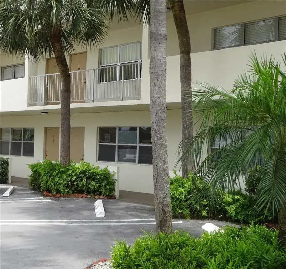 2840 NE 14th Street Causeway # 109, Pompano Beach FL 33062