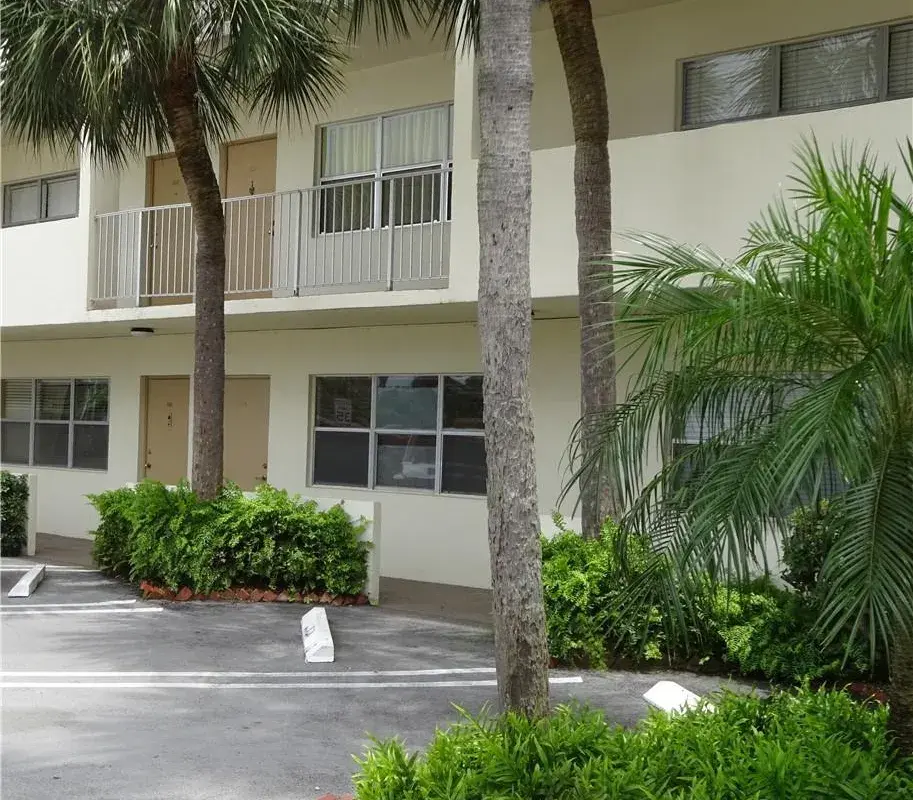 2840 NE 14th Street Causeway # 109, Pompano Beach FL 33062