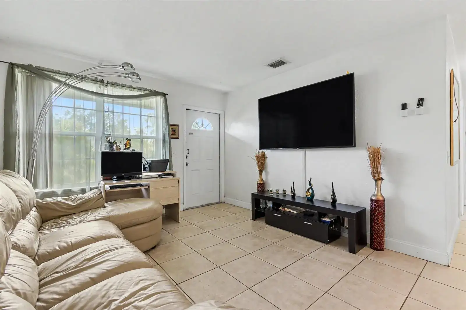 6714 ATLANTA Street, Hollywood FL 33024 photo 5