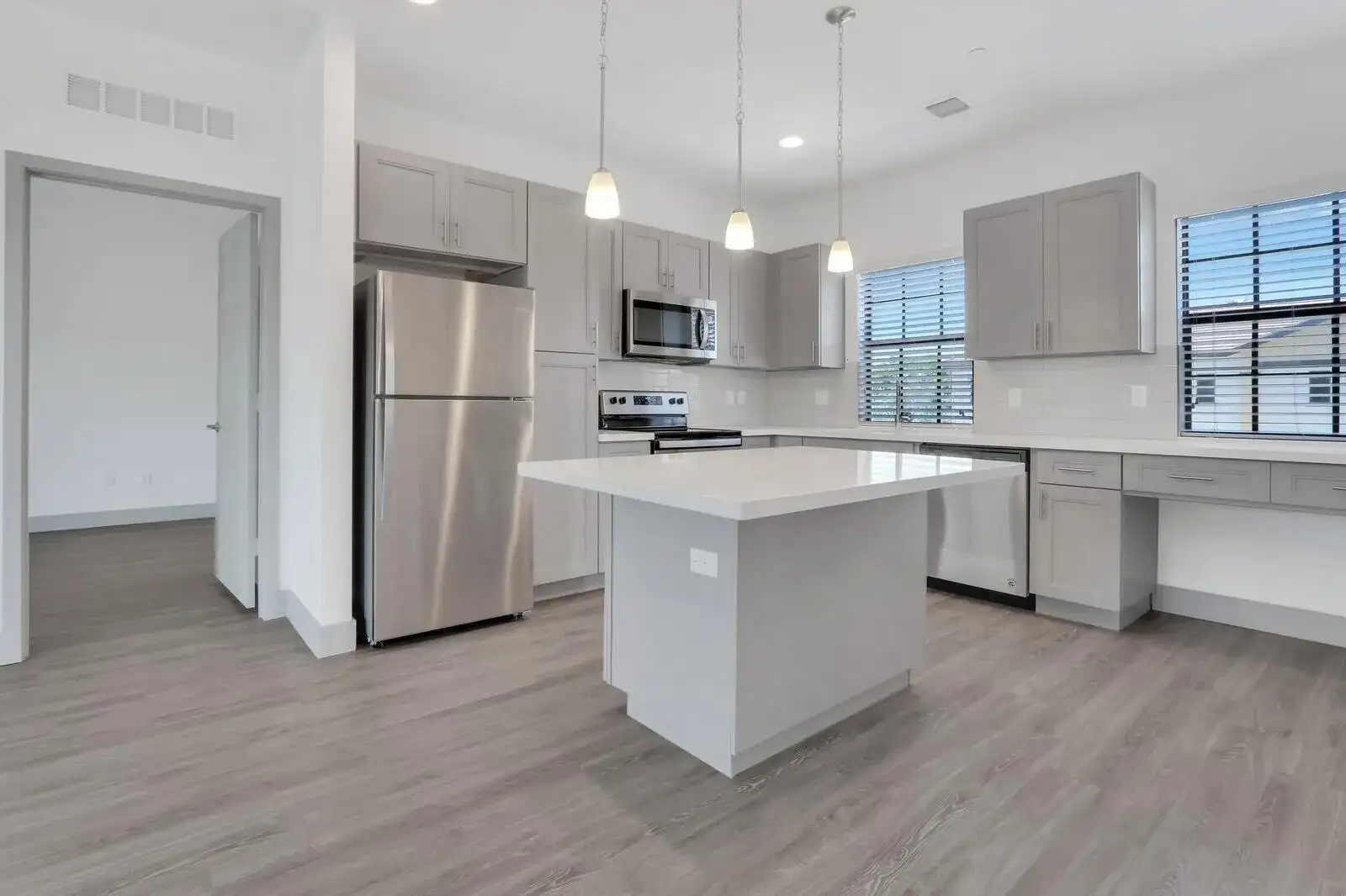 540 NE 14TH Court # 102, Fort Lauderdale FL 33304 photo 2