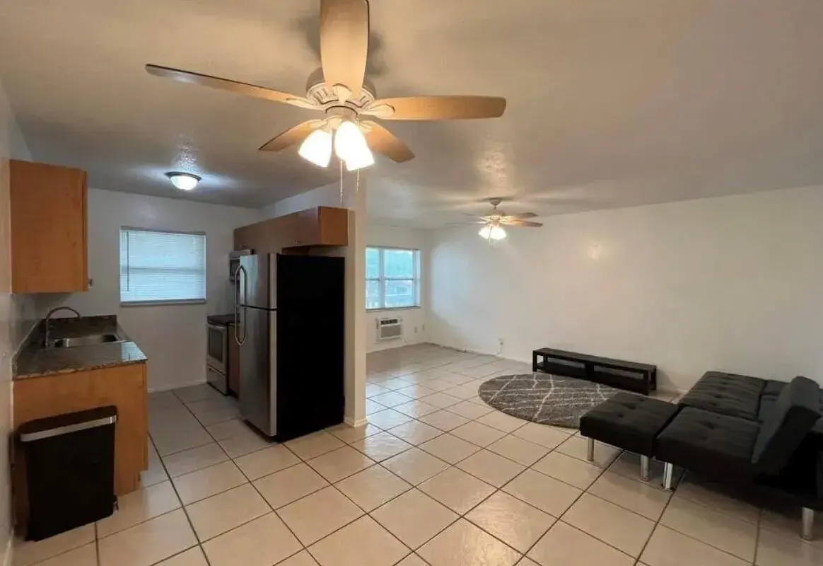 701 SE 15TH Street # 8, Fort Lauderdale FL 33316