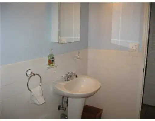 2400 NE 10th Street NE # 305, Pompano Beach FL 33062 photo 3