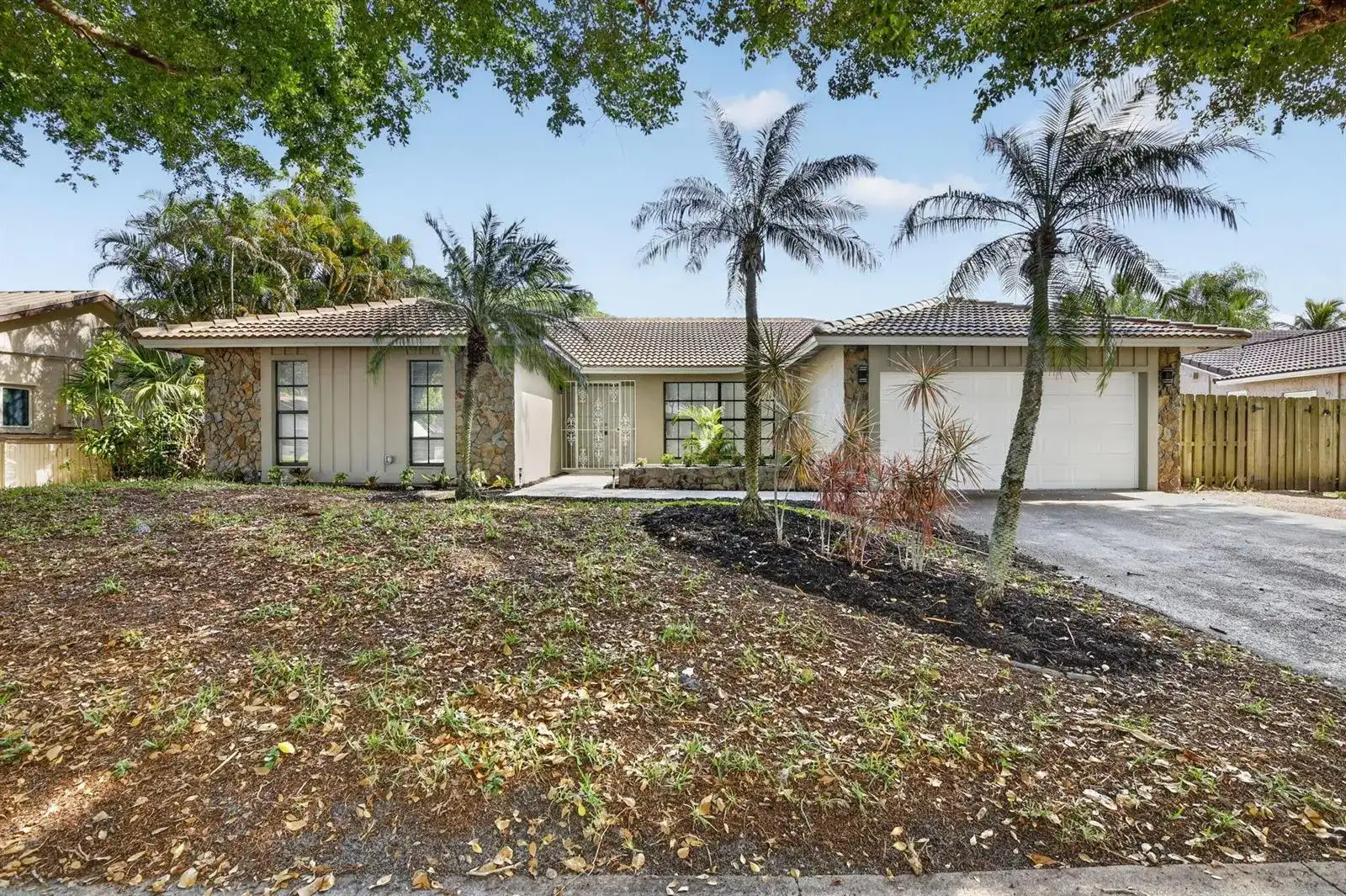 9820 NW 15TH Street, Plantation FL 33322