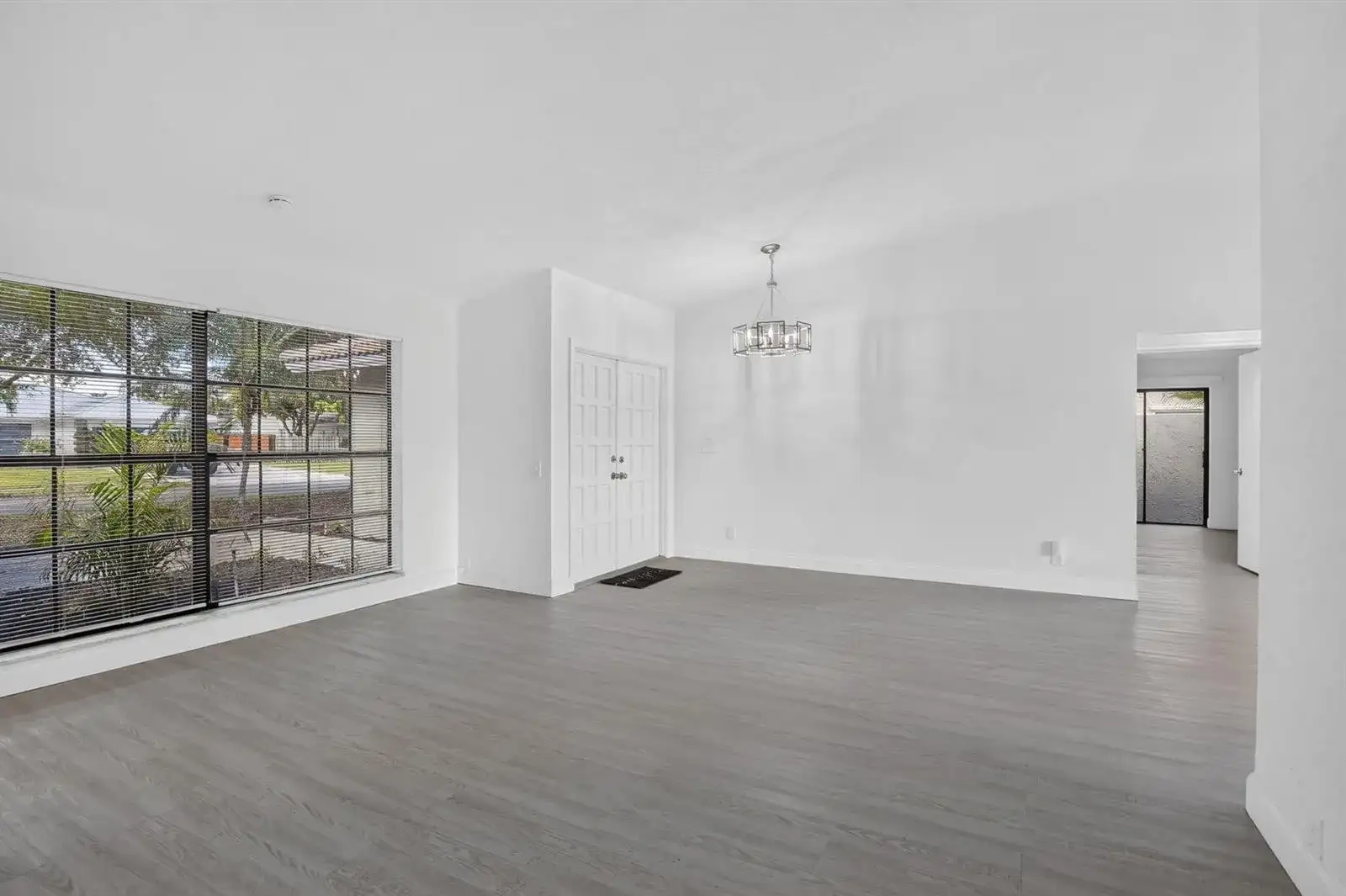 9820 NW 15TH Street, Plantation FL 33322 photo 2