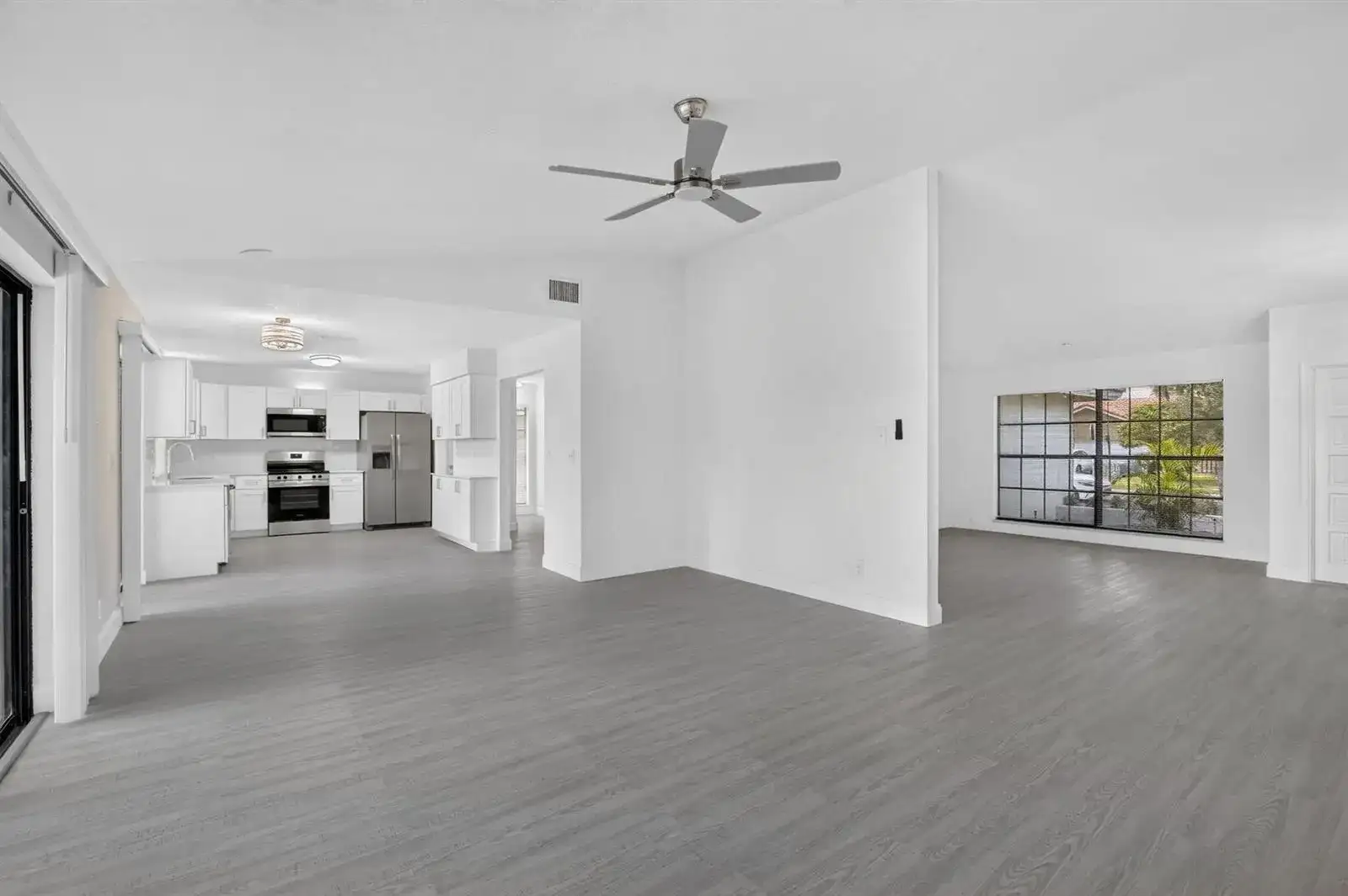 9820 NW 15TH Street, Plantation FL 33322 photo 4