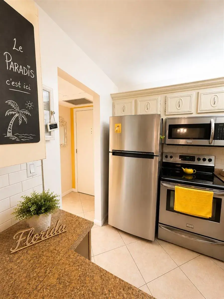 5680 SW 3rd Place # 106, Margate FL 33068