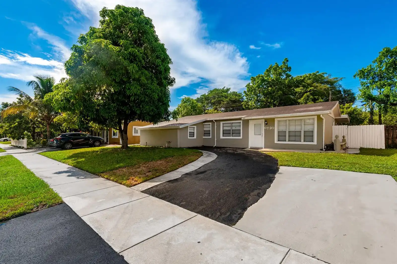6720 SW 17TH Street, North Lauderdale FL 33068