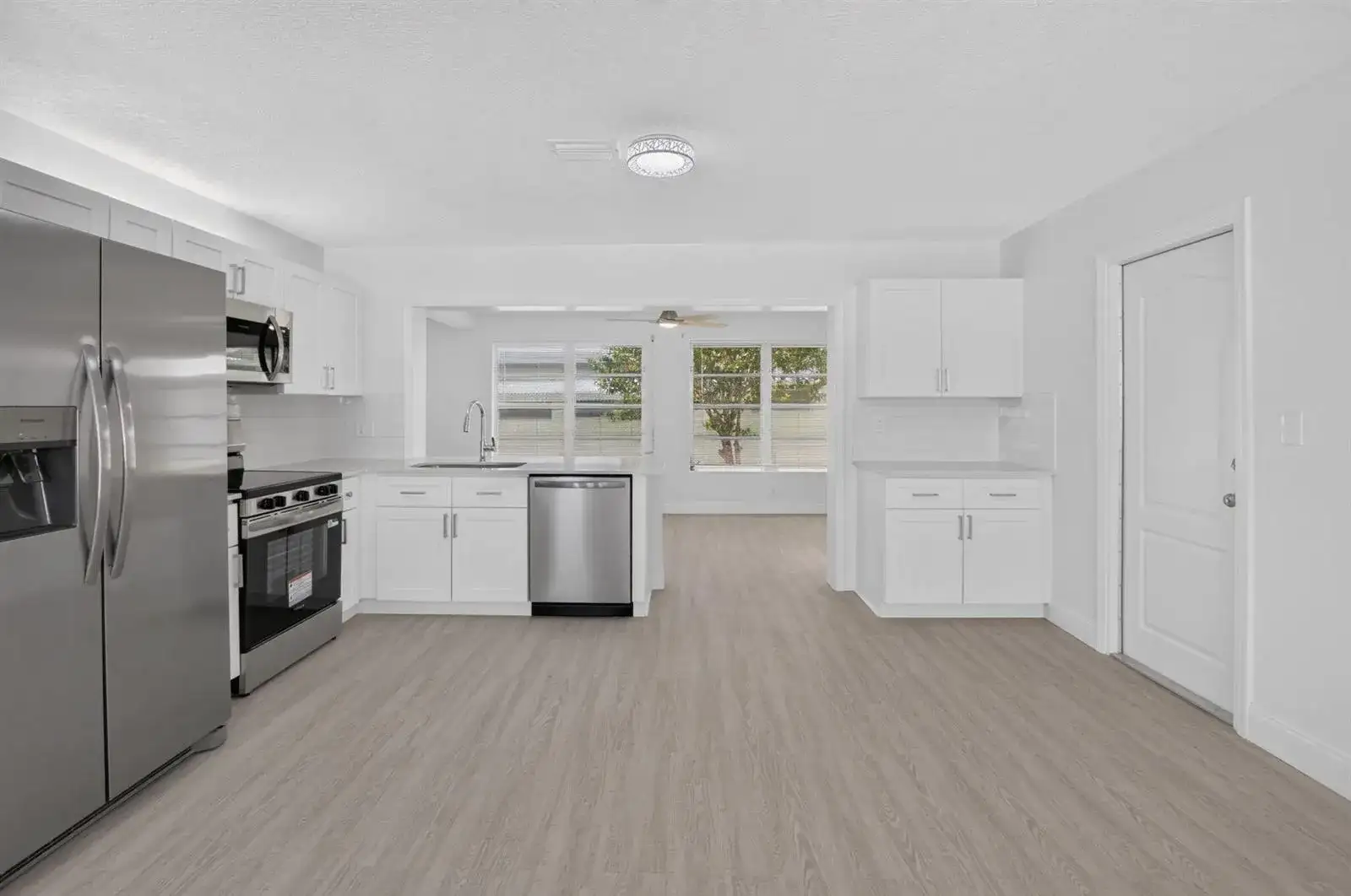 2080 SW 13TH Way, Boynton Beach FL 33426 photo 3
