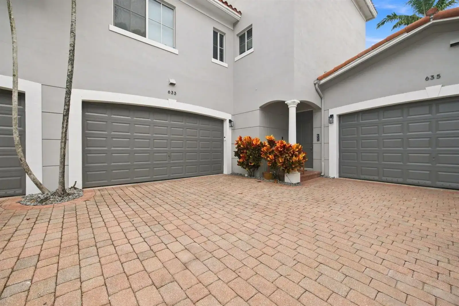 633 NE 11TH Avenue, Fort Lauderdale FL 33304 photo 2