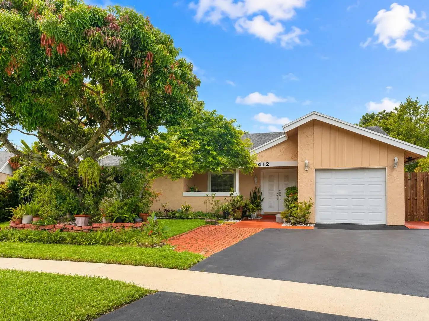 1412 SW 75TH Avenue, North Lauderdale FL 33068