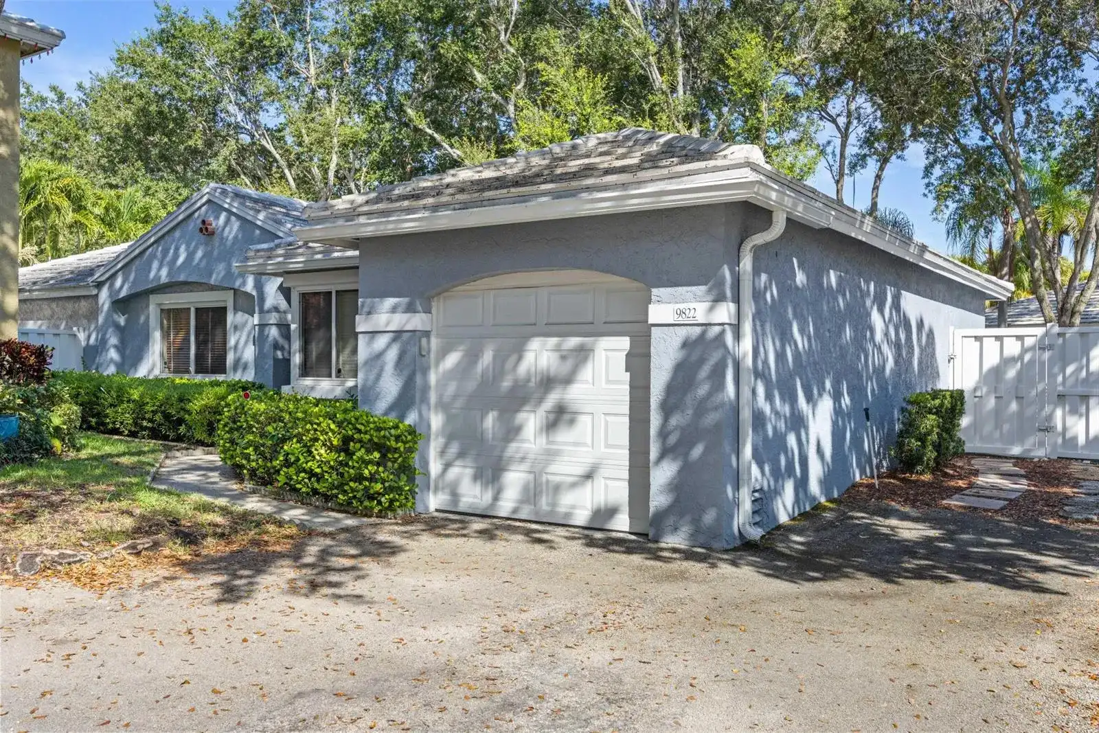 9822 NW 2nd Court, Plantation FL 33324