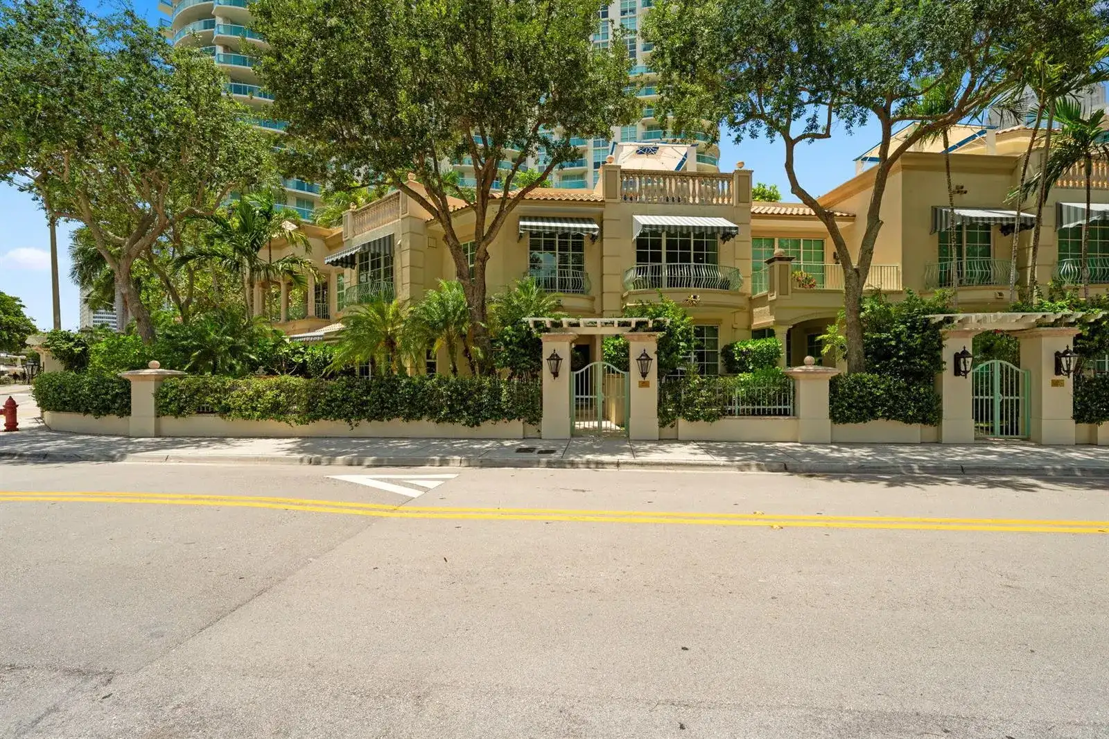 411 N NEW RIVER Drive E # 2, Fort Lauderdale FL 33301 photo 2