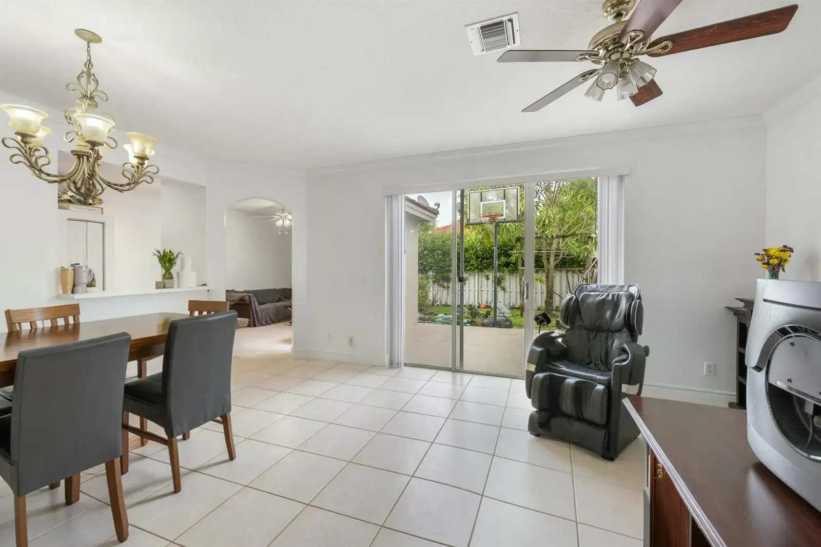 831 NW 130TH Avenue, Pembroke Pines FL 33028 photo 5