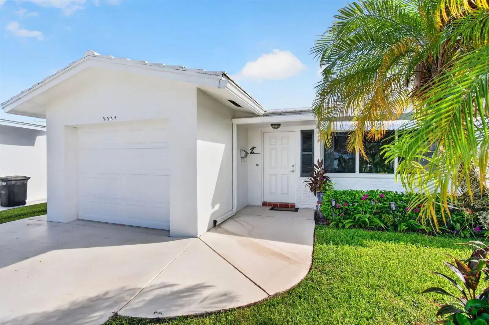 2377 SW 8TH Avenue, Boynton Beach FL 33426 photo 3