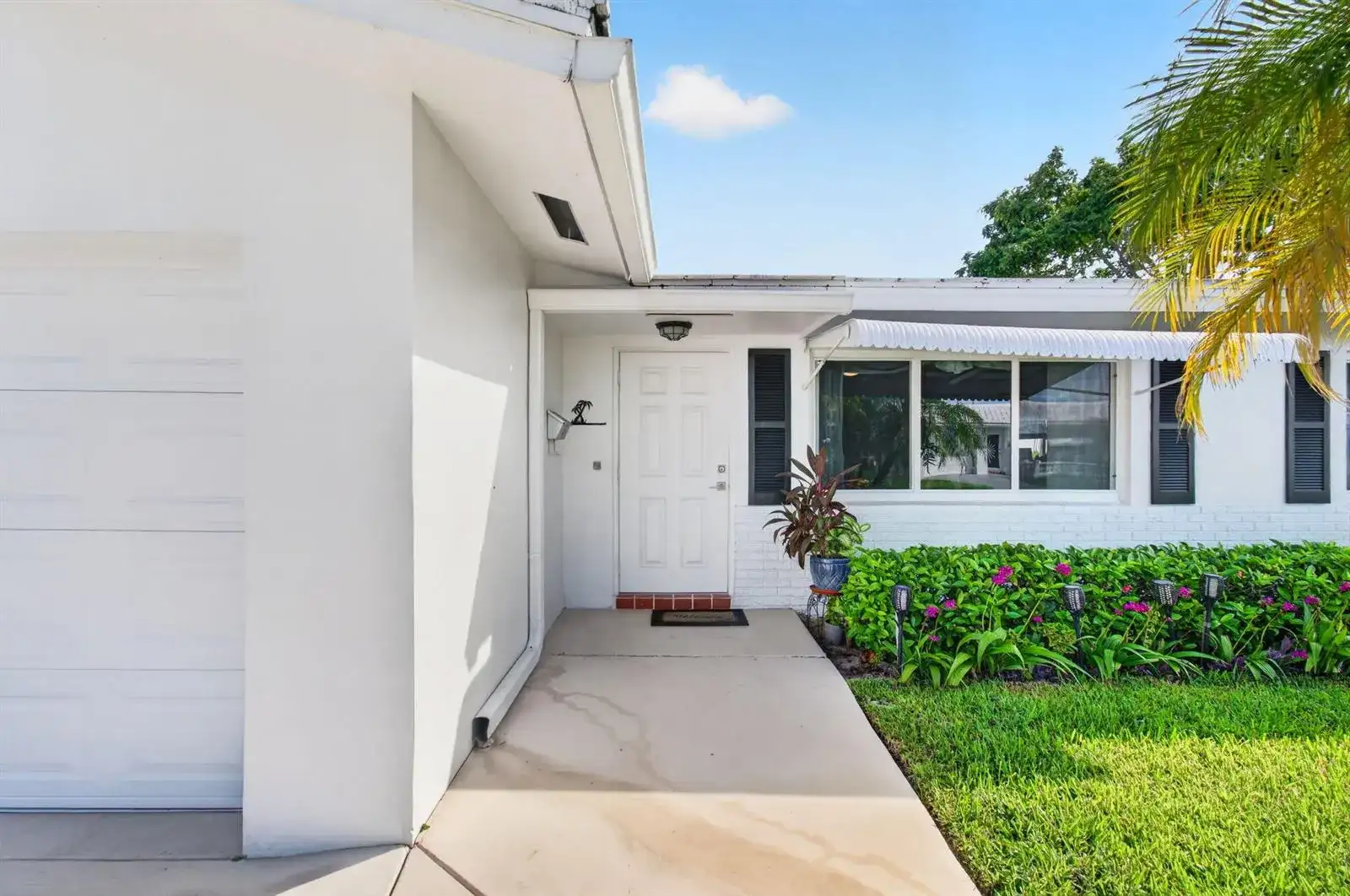 2377 SW 8TH Avenue, Boynton Beach FL 33426 photo 4