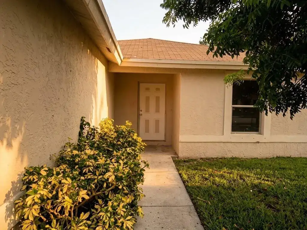 2711 NW 13TH Street, Fort Lauderdale FL 33311 photo 2