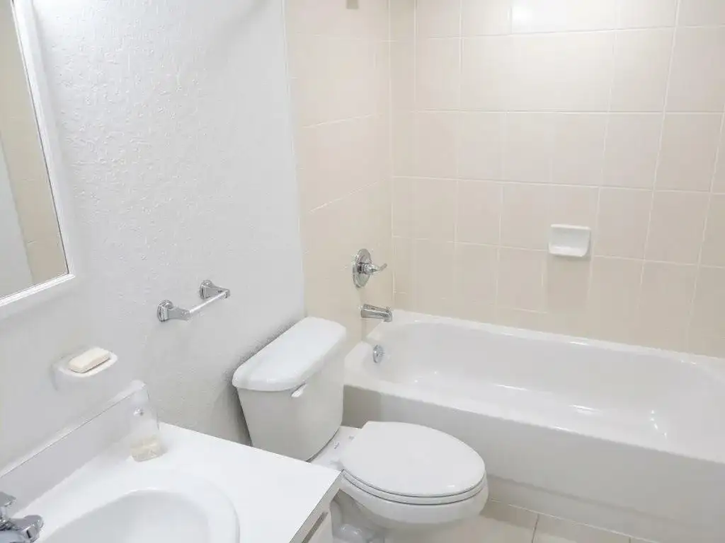 2711 NW 13TH Street, Fort Lauderdale FL 33311 photo 3