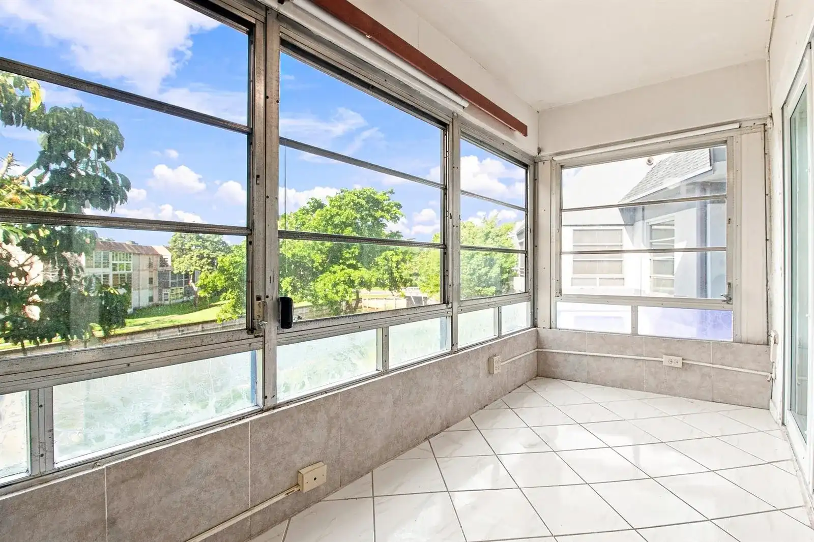 8321 Sands Point Boulevard # D305, Tamarac FL 33321