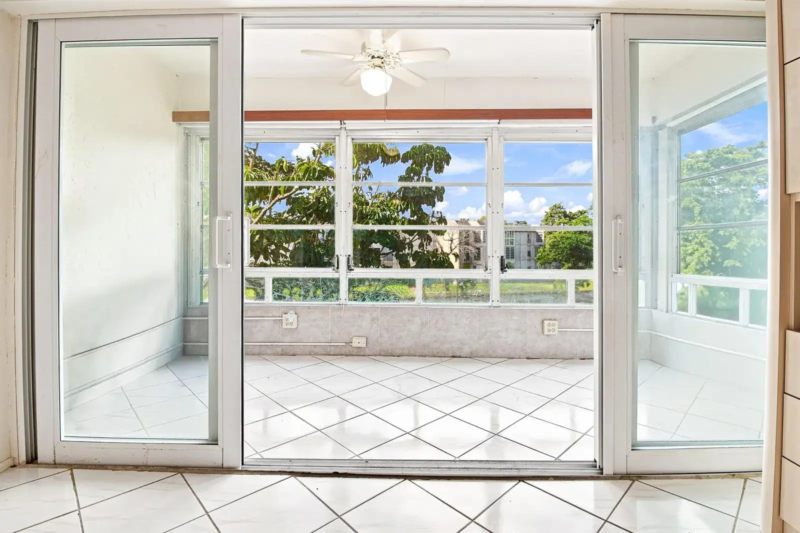 8321 Sands Point Boulevard # D305, Tamarac FL 33321 photo 2