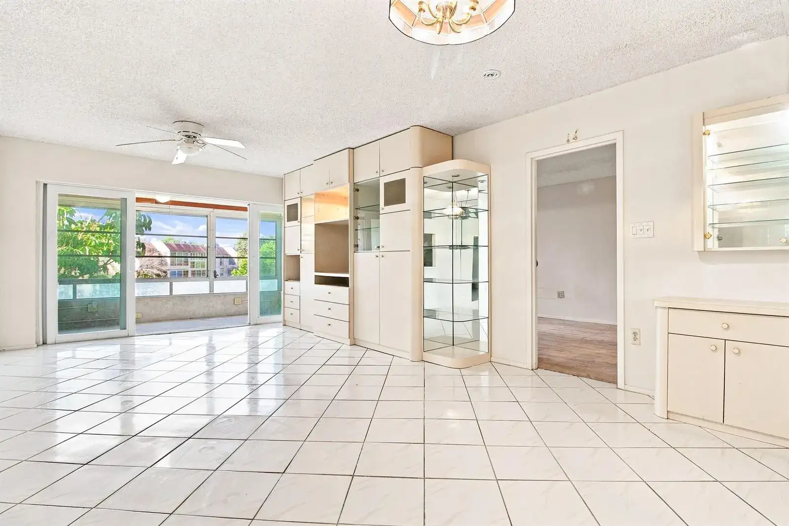 8321 Sands Point Boulevard # D305, Tamarac FL 33321 photo 3