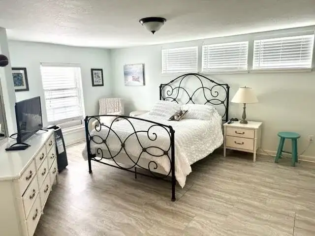 211 Orange Avenue, Fort Pierce FL 34950 photo 4