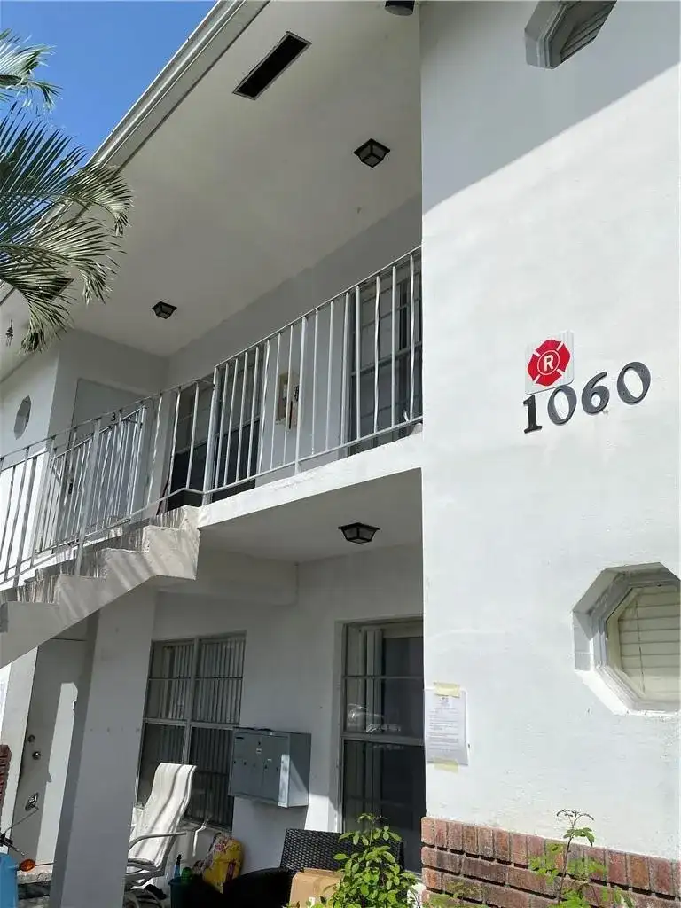 1060 NE 23rd Terrace # 2, Pompano Beach FL 33062 photo 2