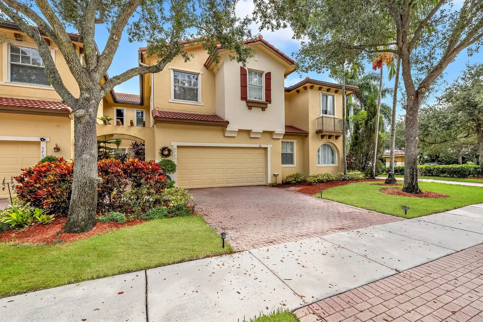 5725 NW 120th Avenue, Coral Springs FL 33076