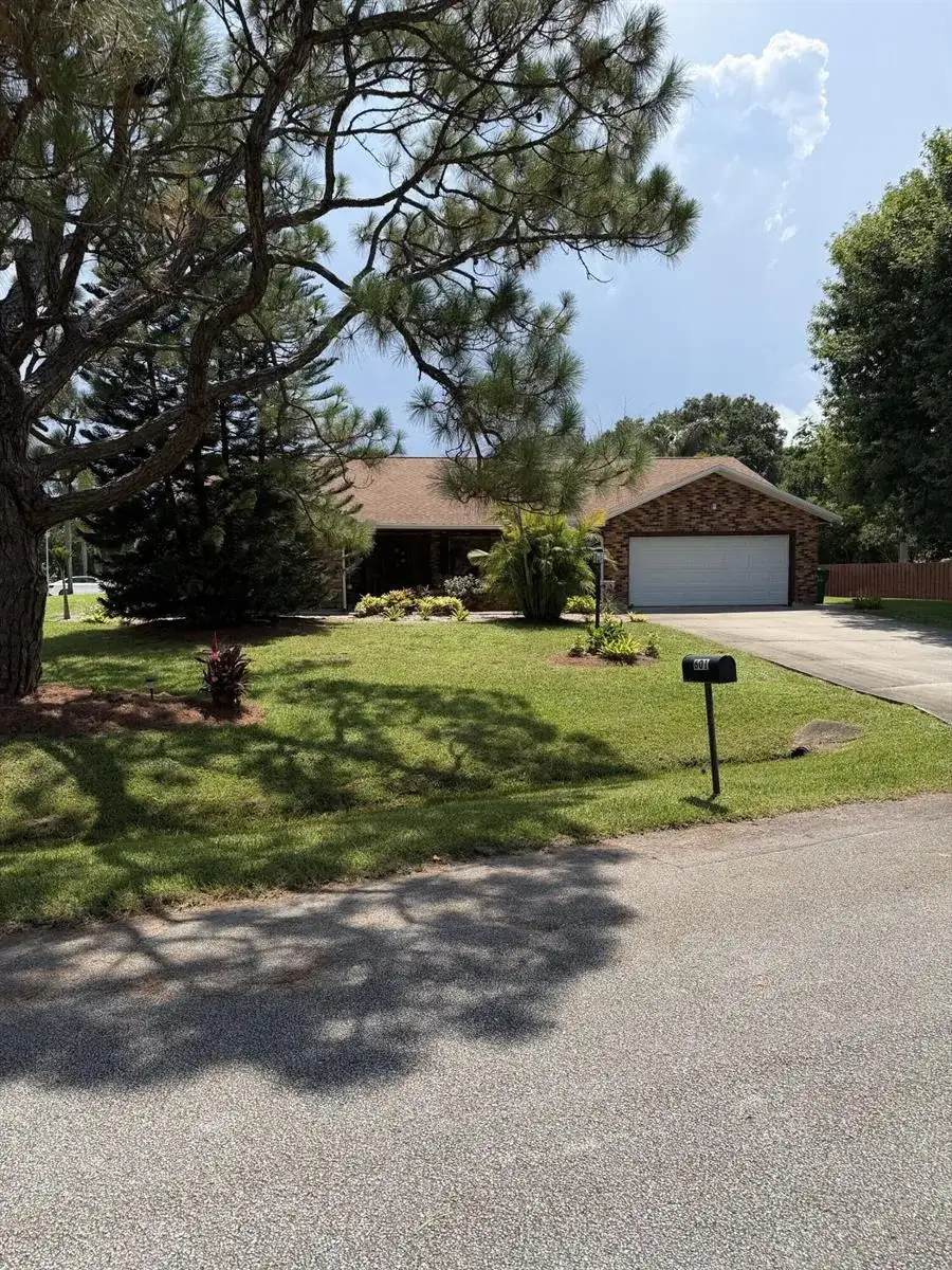 601 Strait Avenue, Sebastian FL 32958 photo 2