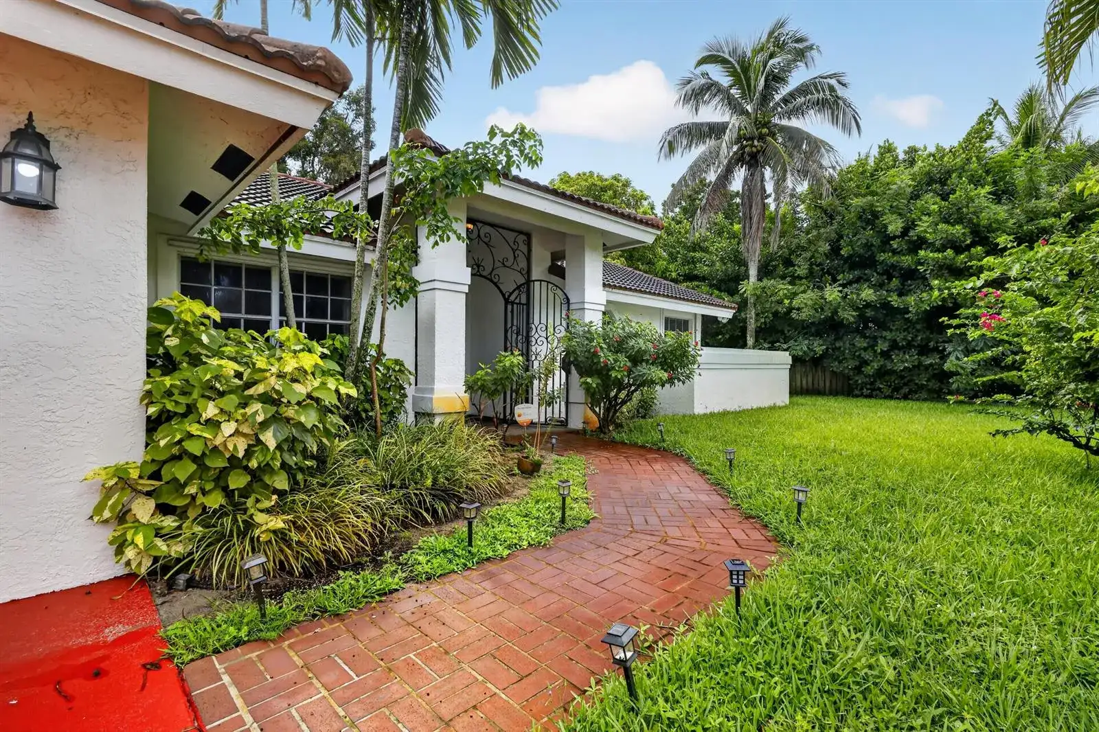 1770 EMILIO Lane, Palm Springs FL 33406 photo 2