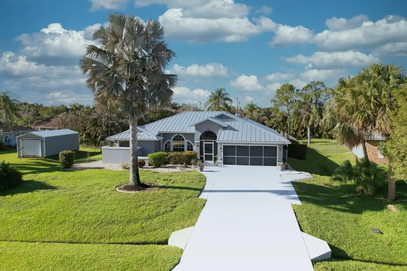 549 SE CLIFF Road, Port St. Lucie FL 34984