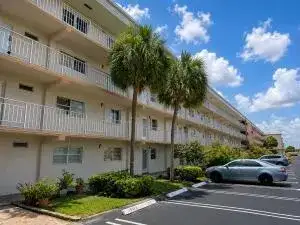 230 NE 26TH Avenue # 404, Boynton Beach FL 33435 photo 3