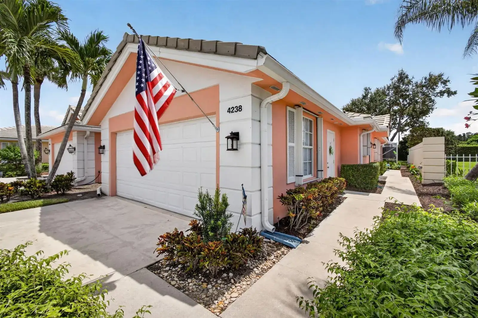 4238 ROYAL OAK Drive, Palm Beach Gardens FL 33410 photo 2