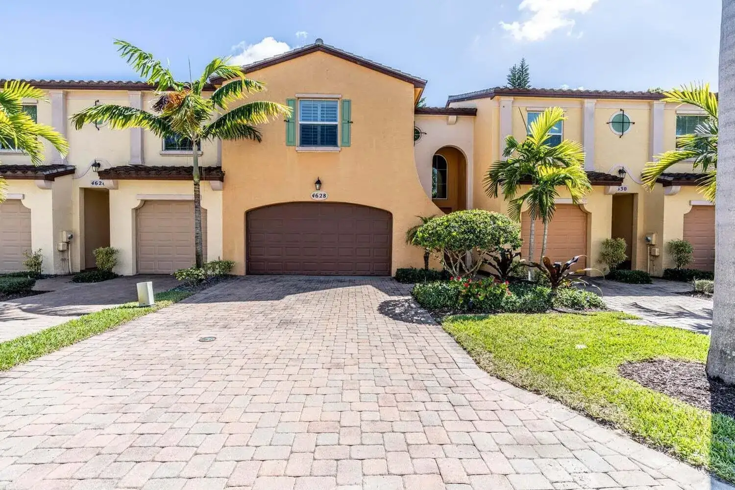 4628 MEDITERRANEAN Circle, Palm Beach Gardens FL 33418 photo 2