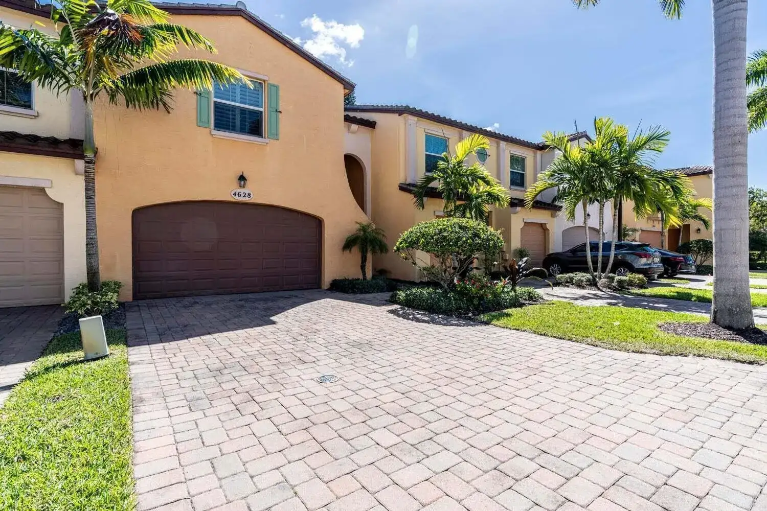 4628 MEDITERRANEAN Circle, Palm Beach Gardens FL 33418 photo 3