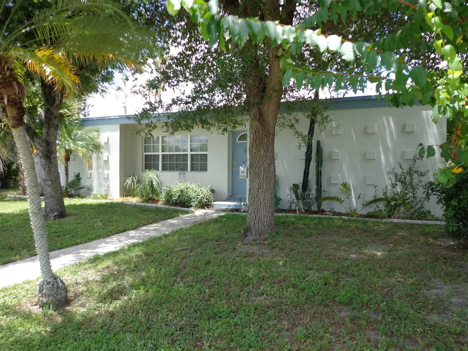 11751 Oleander Drive, Royal Palm Beach FL 33411 photo 2